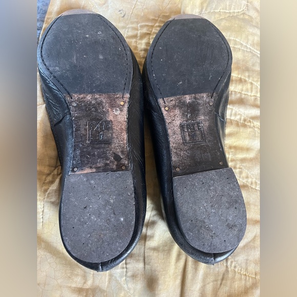 FRYE Pointed Black Leather Flats *Flawed* 8 - Picture 14 of 16